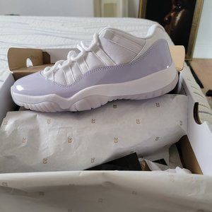 Womns Air Jordan Retro 11 Low - Pure Violet